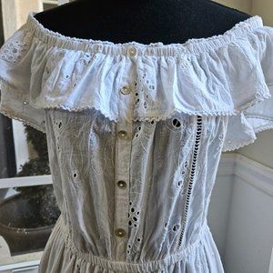 Aqua off the shoulder white shorts jumper - size medium